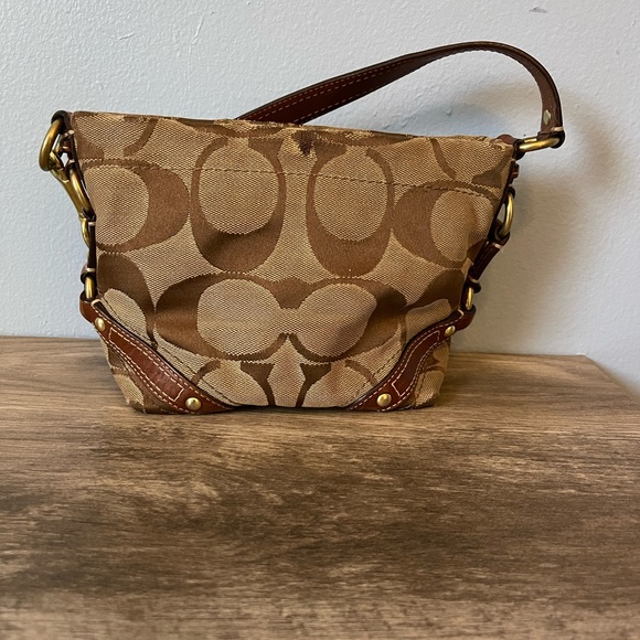 Coach purse - Picture 2 of 5